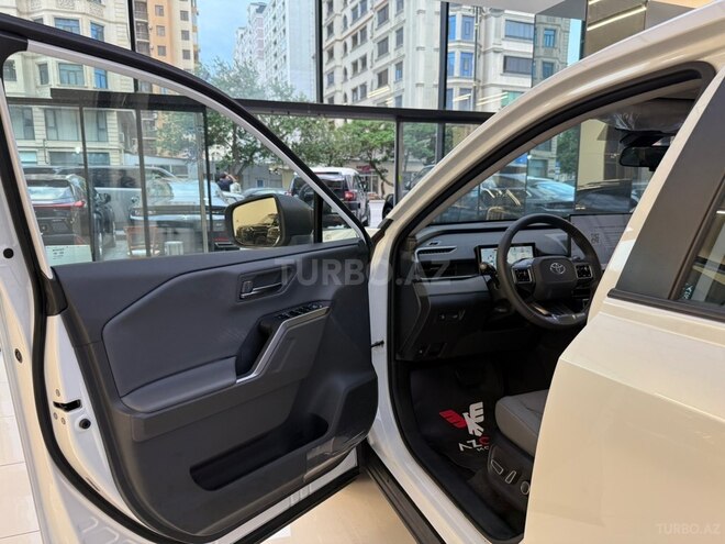 Toyota RAV4-7