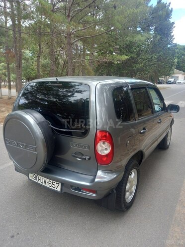 Chevrolet Niva-18