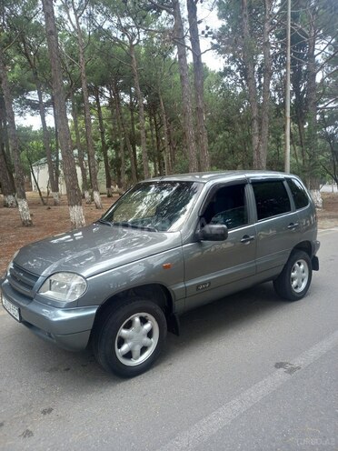 Chevrolet Niva-21