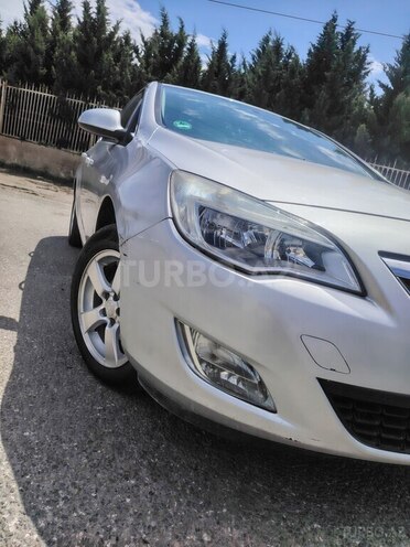 Opel Astra-4