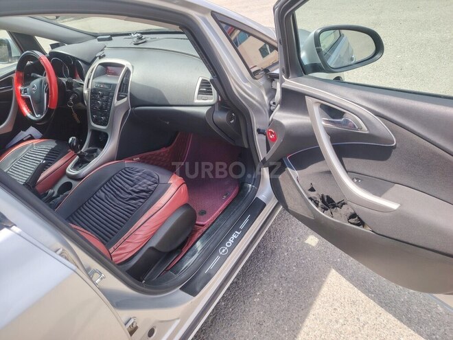 Opel Astra-12
