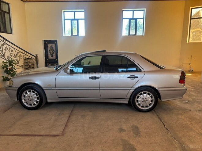 Mercedes C 180-3