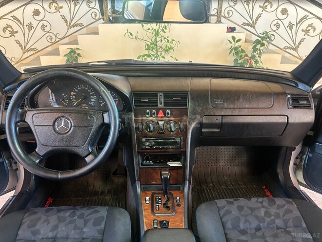 Mercedes C 180-4