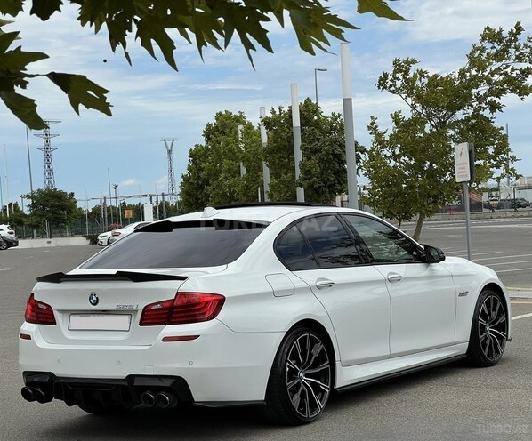 BMW 528-9