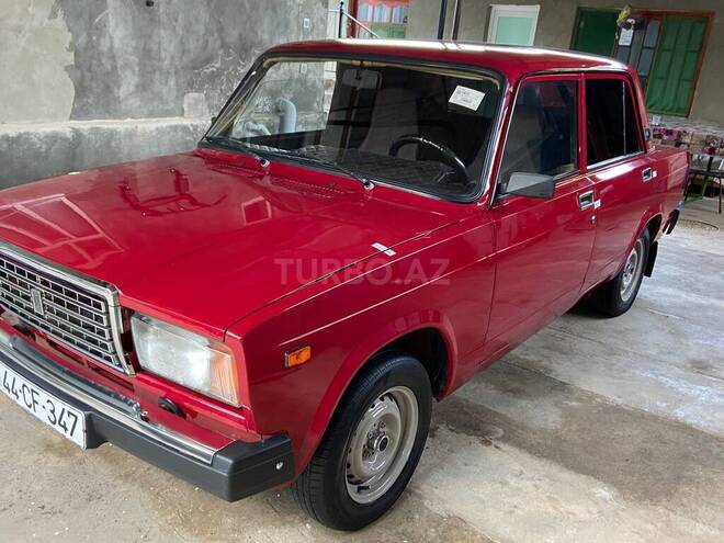 LADA (VAZ) 2107-2