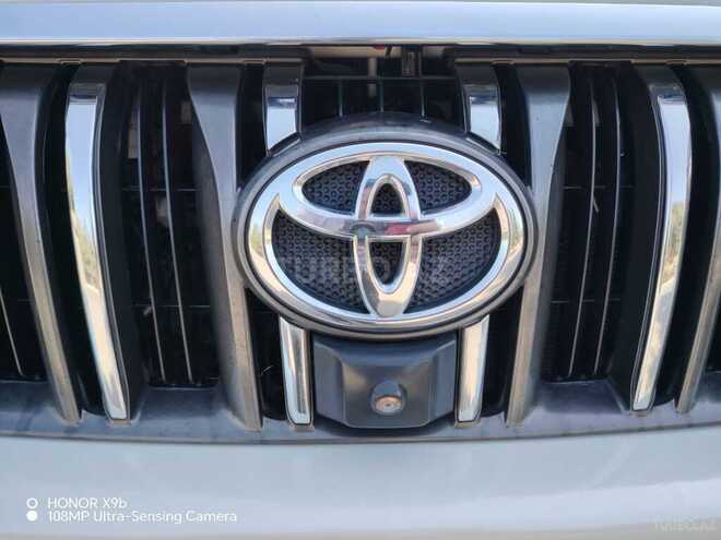 Toyota Land Cruiser Prado-11