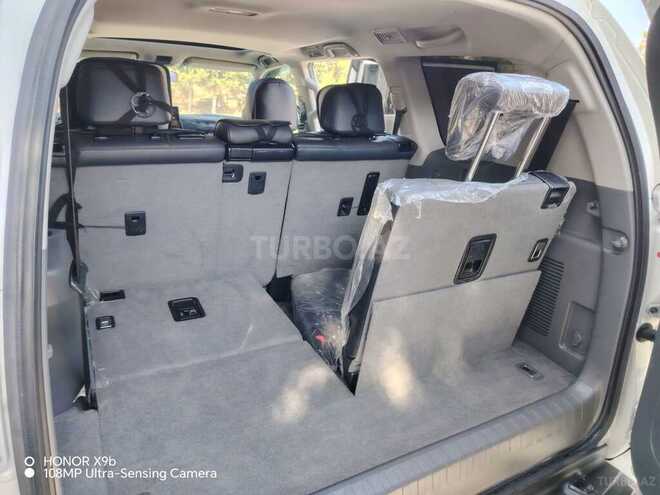 Toyota Land Cruiser Prado-9