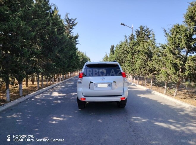 Toyota Land Cruiser Prado-3