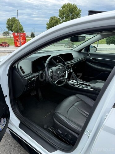Hyundai Sonata-13