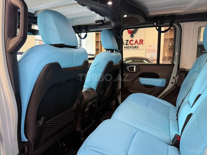Jeep Wrangler-13