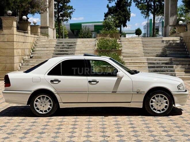 Mercedes C 240-6