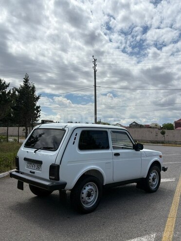LADA (VAZ) Niva-8