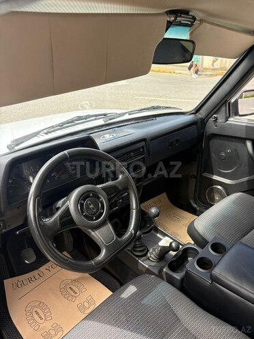 LADA (VAZ) Niva-13