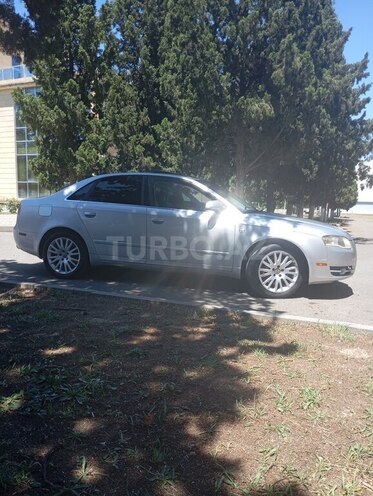 Audi A4-10