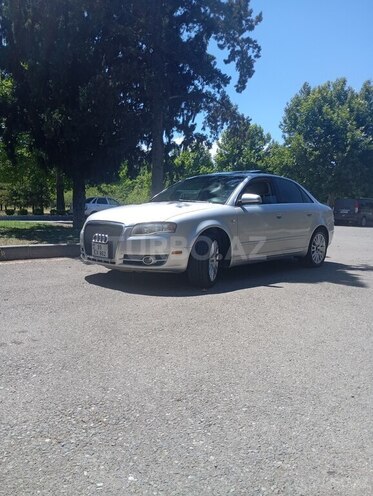 Audi A4-15