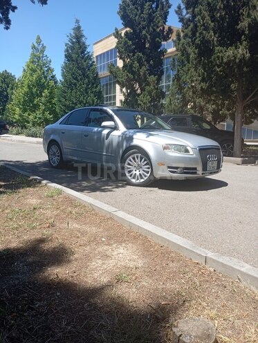 Audi A4-12