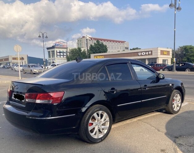 Hyundai Sonata-11