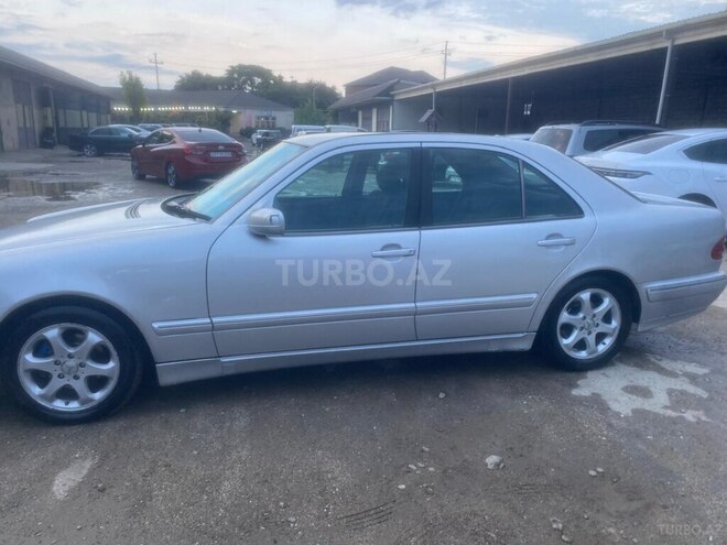 Mercedes E 220-3