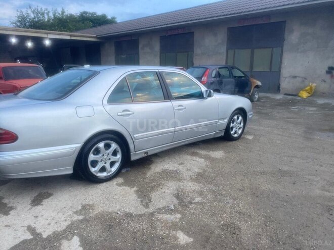 Mercedes E 220-6
