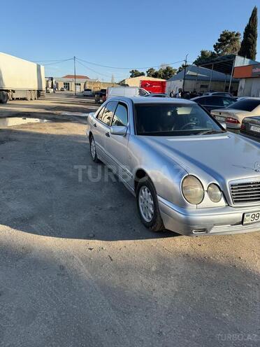 Mercedes E 220-6