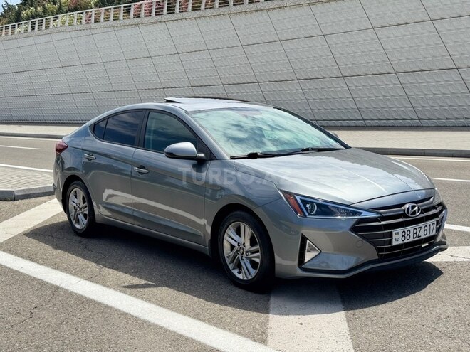 Hyundai Elantra-4