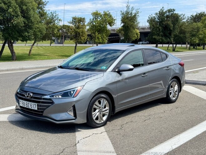 Hyundai Elantra-1