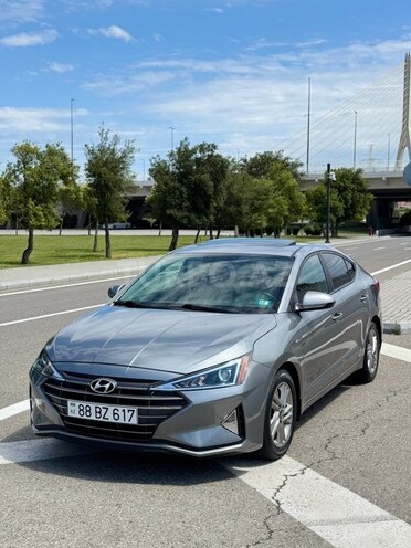 Hyundai Elantra-2