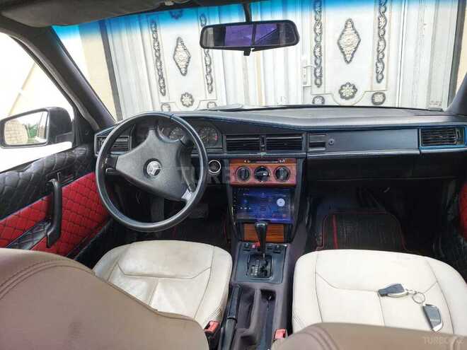 Mercedes 190-14