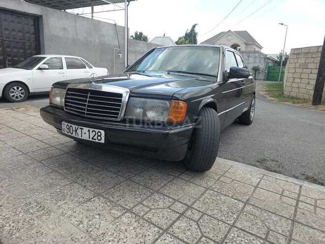 Mercedes 190-1