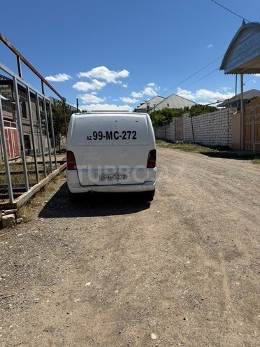 Mercedes Vito-2