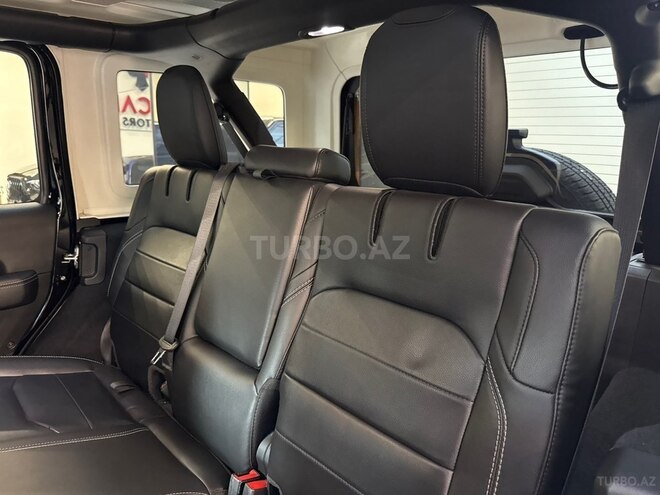 Jeep Wrangler-15