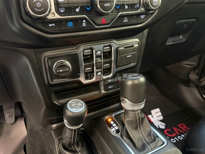 Jeep Wrangler-10