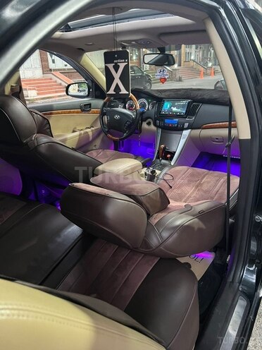 Hyundai Sonata-11
