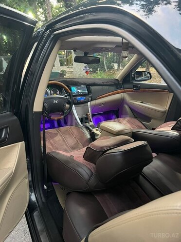 Hyundai Sonata-10