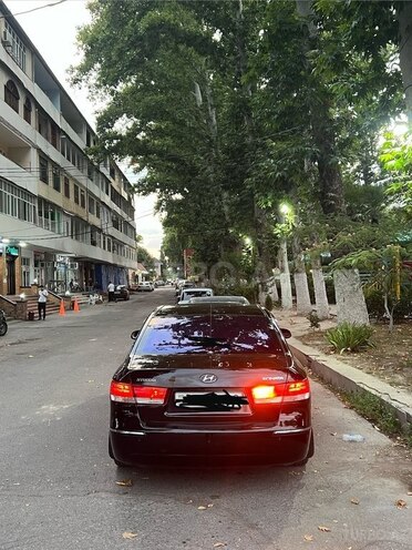 Hyundai Sonata-6