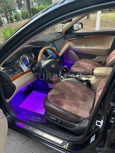 Hyundai Sonata-13