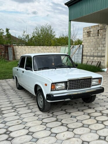 LADA (VAZ) 2107-1