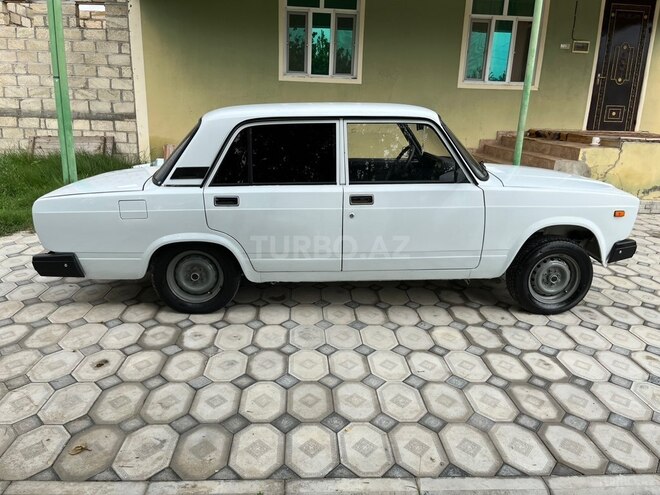 LADA (VAZ) 2107-5