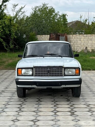 LADA (VAZ) 2107-2