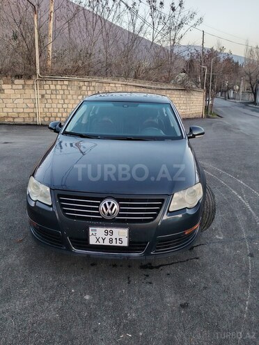 Volkswagen Passat-1