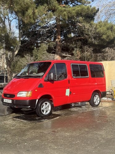 Ford Transit-4