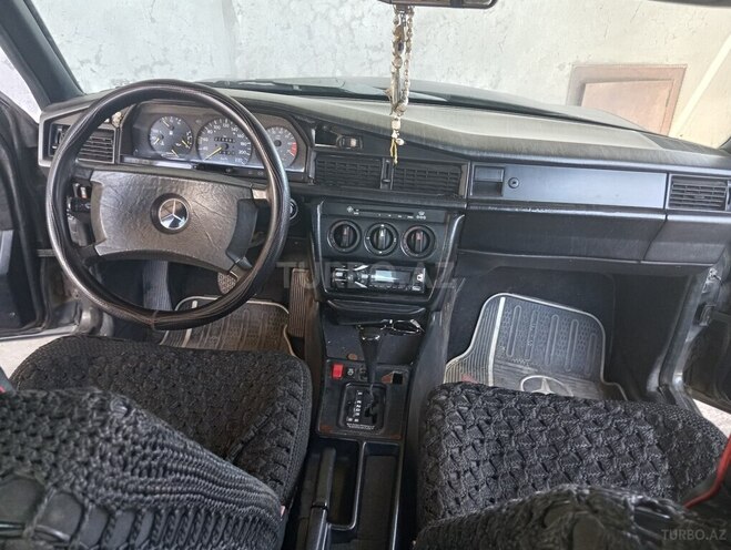 Mercedes 190-3