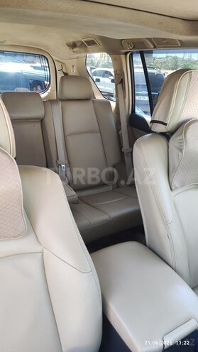 Toyota Land Cruiser Prado-13