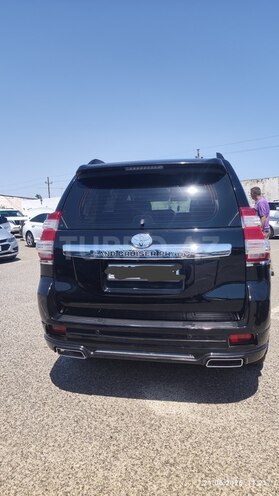 Toyota Land Cruiser Prado-6