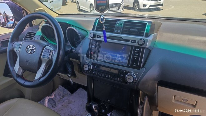 Toyota Land Cruiser Prado-7