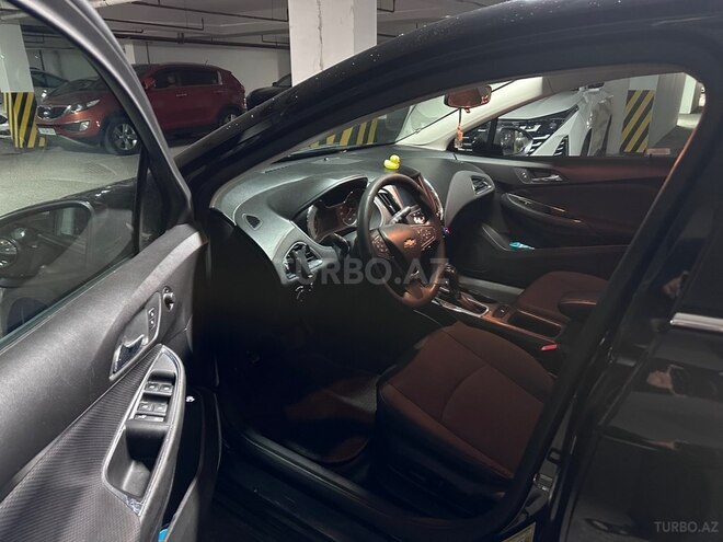 Chevrolet Cruze-9