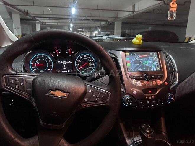 Chevrolet Cruze-13