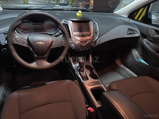 Chevrolet Cruze-11