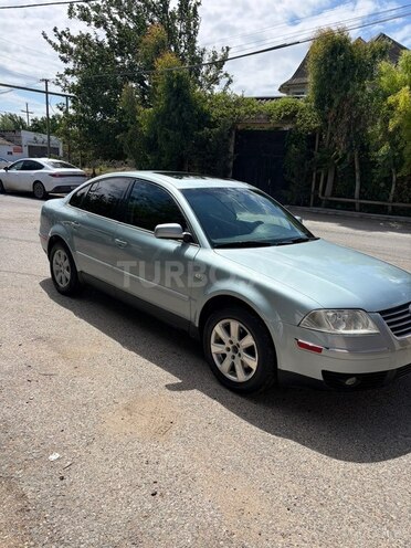 Volkswagen Passat-2