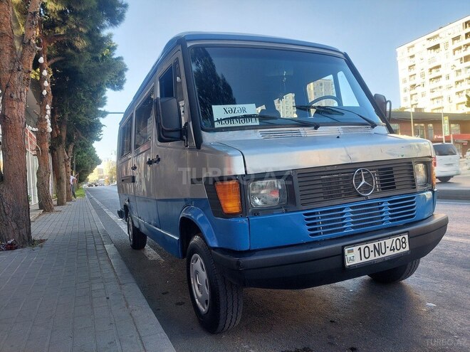 Mercedes 208 D-9